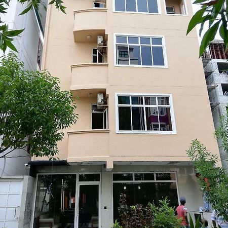 Beach Arena Inn 훌루말레 외부 사진