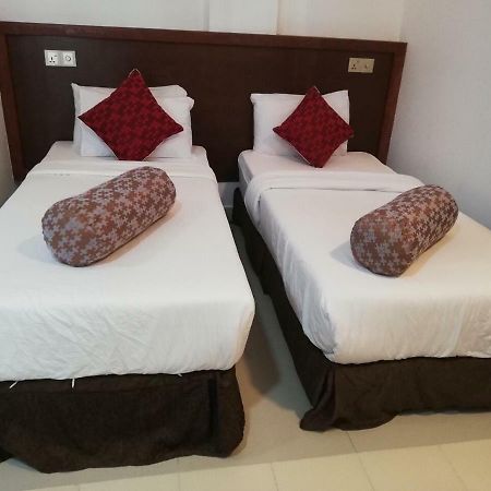 Beach Arena Inn 훌루말레 외부 사진
